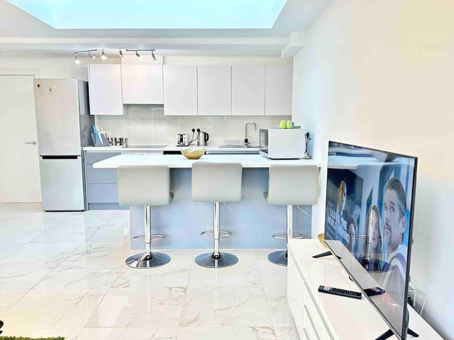 Paradigm House, Stunning 2-Bedroom Apartment 1, Free Parking, Оксфорд Екстер'єр фото